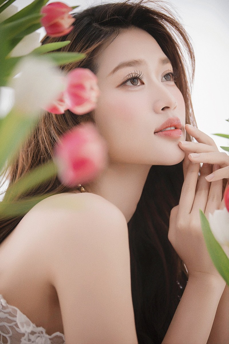 Nhan sac xinh dep, quyen ru cua Hoa hau Thien An o tuoi 25-Hinh-2
