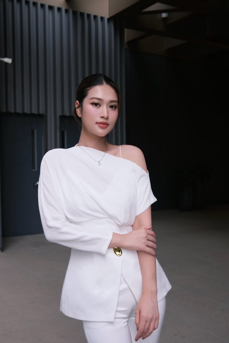 Nhan sac xinh dep, quyen ru cua Hoa hau Thien An o tuoi 25-Hinh-6