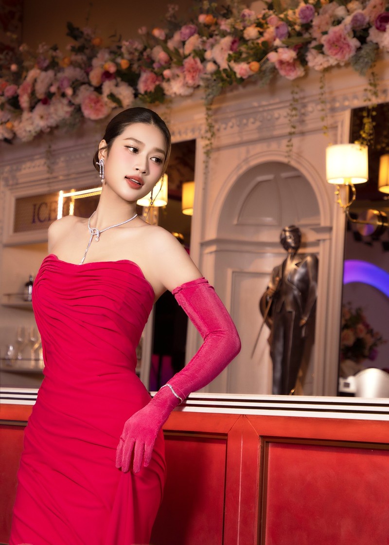 Nhan sac xinh dep, quyen ru cua Hoa hau Thien An o tuoi 25-Hinh-7