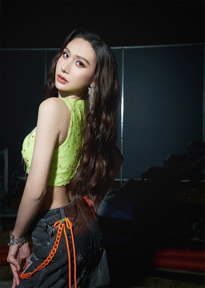 Sau 5 nam chuyen gioi, Lynk Lee ngay cang nu tinh