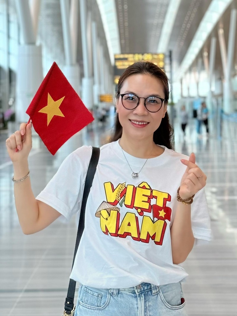 Hot face sao Viet: Dat G thong bao cau hon ban gai Cindy Lu-Hinh-6
