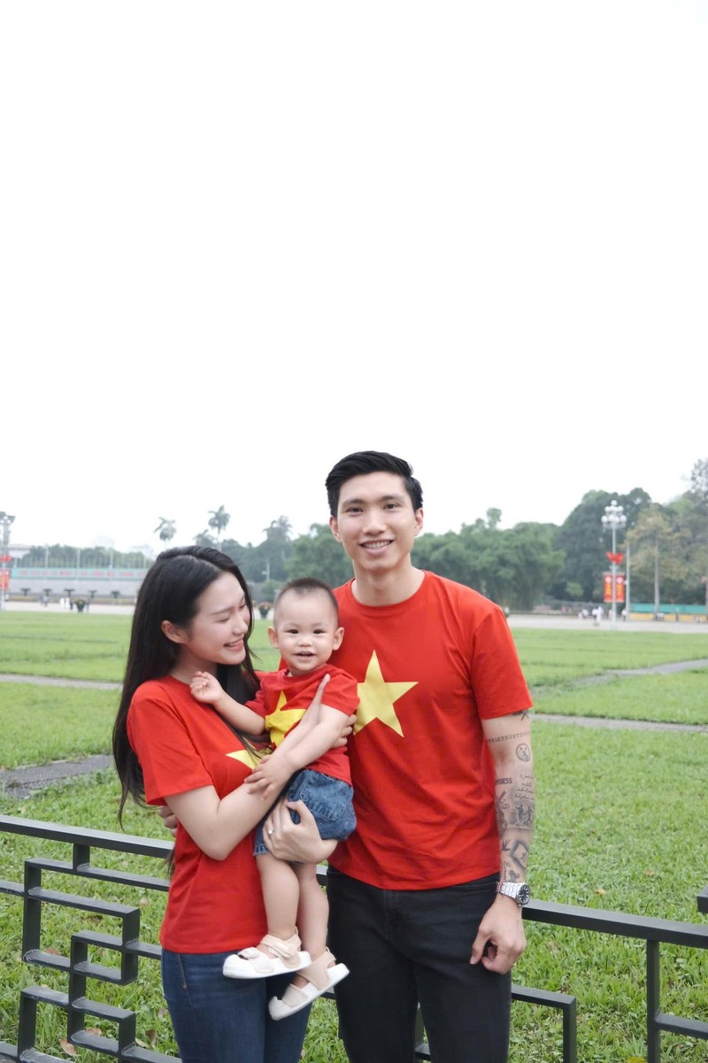 Gia dinh Doan Hai My tung bo anh “xin xo” mung dai le-Hinh-4