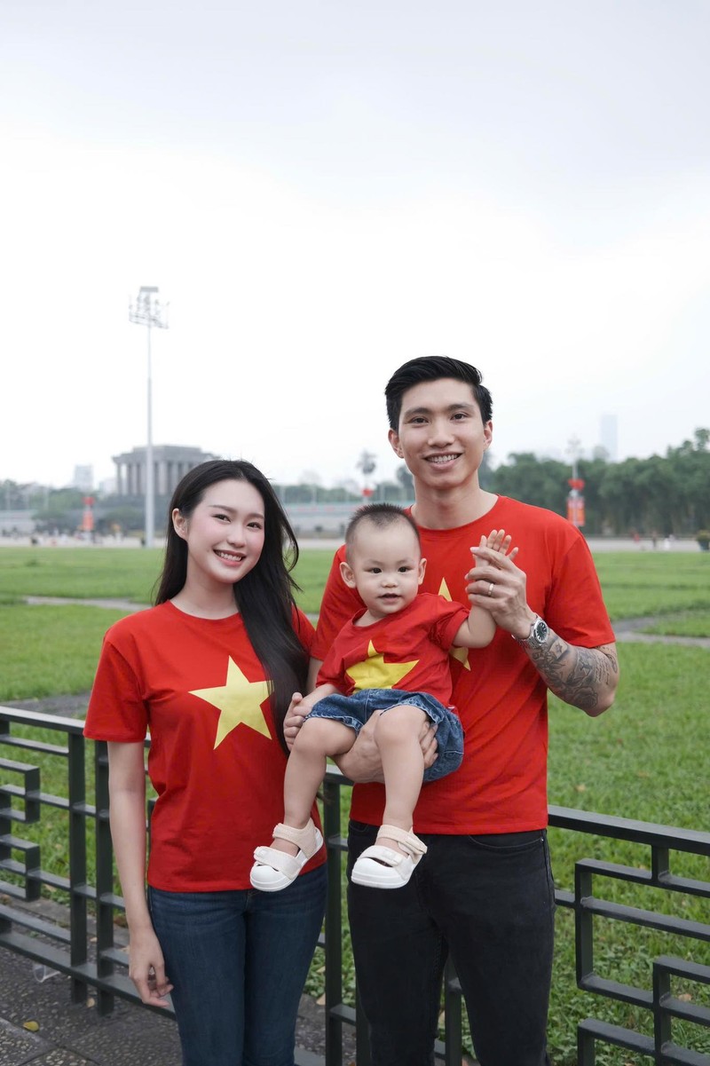 Gia dinh Doan Hai My tung bo anh “xin xo” mung dai le-Hinh-6