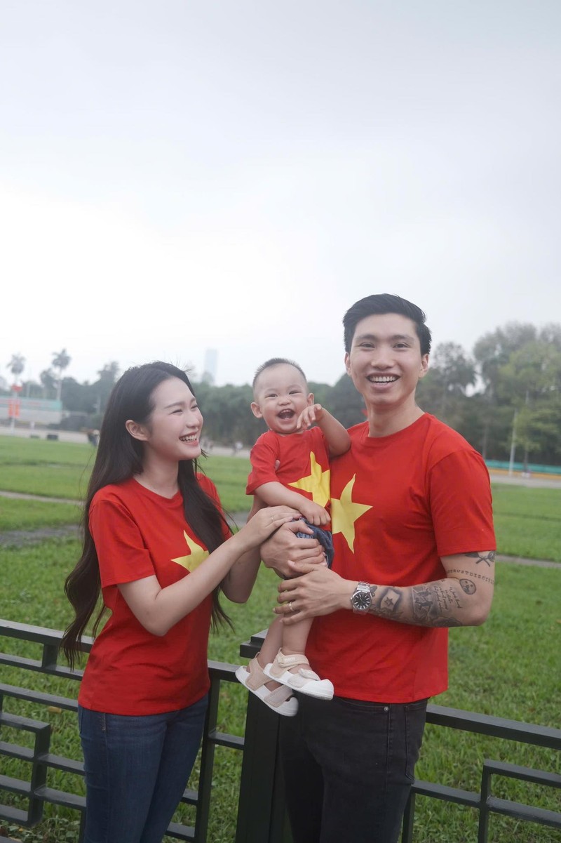 Gia dinh Doan Hai My tung bo anh “xin xo” mung dai le