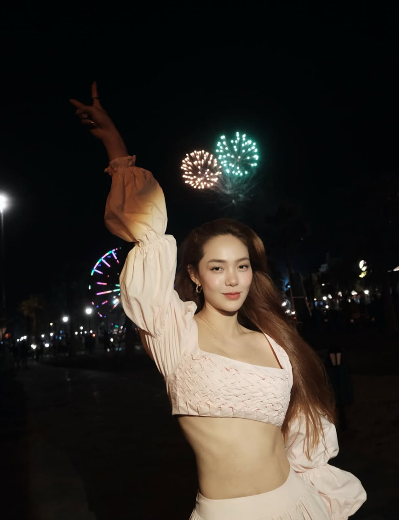 Hot face sao Viet: Do My Linh du lich cung chong o nuoc ngoai-Hinh-5