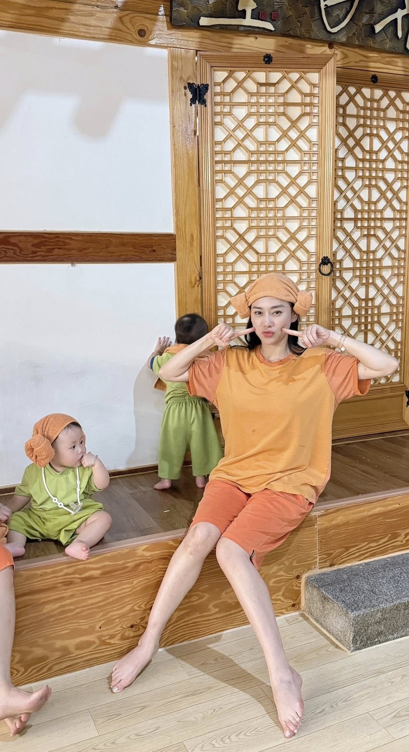“Tan chay” khoanh khac doi thuong cua Phuong Oanh va cap song sinh-Hinh-4