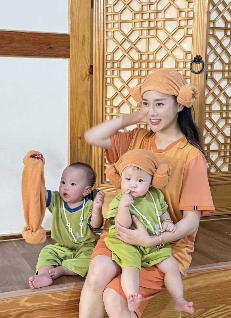 “Tan chay” khoanh khac doi thuong cua Phuong Oanh va cap song sinh-Hinh-5