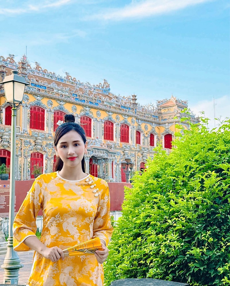 Hot face sao Viet: Gia dinh Phuong Oanh chup anh co trang Han Quoc-Hinh-4
