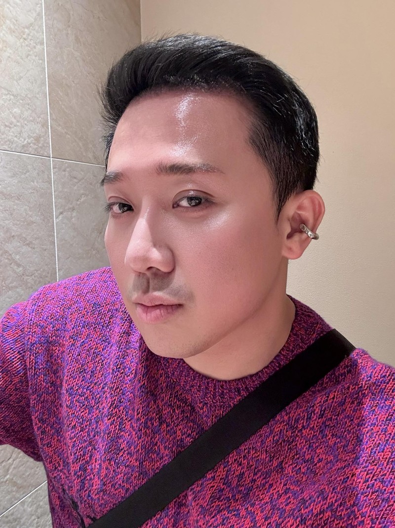 Hot face sao Viet: H'Hen Nie khoe goc nghieng voi chiec cam nhon-Hinh-9