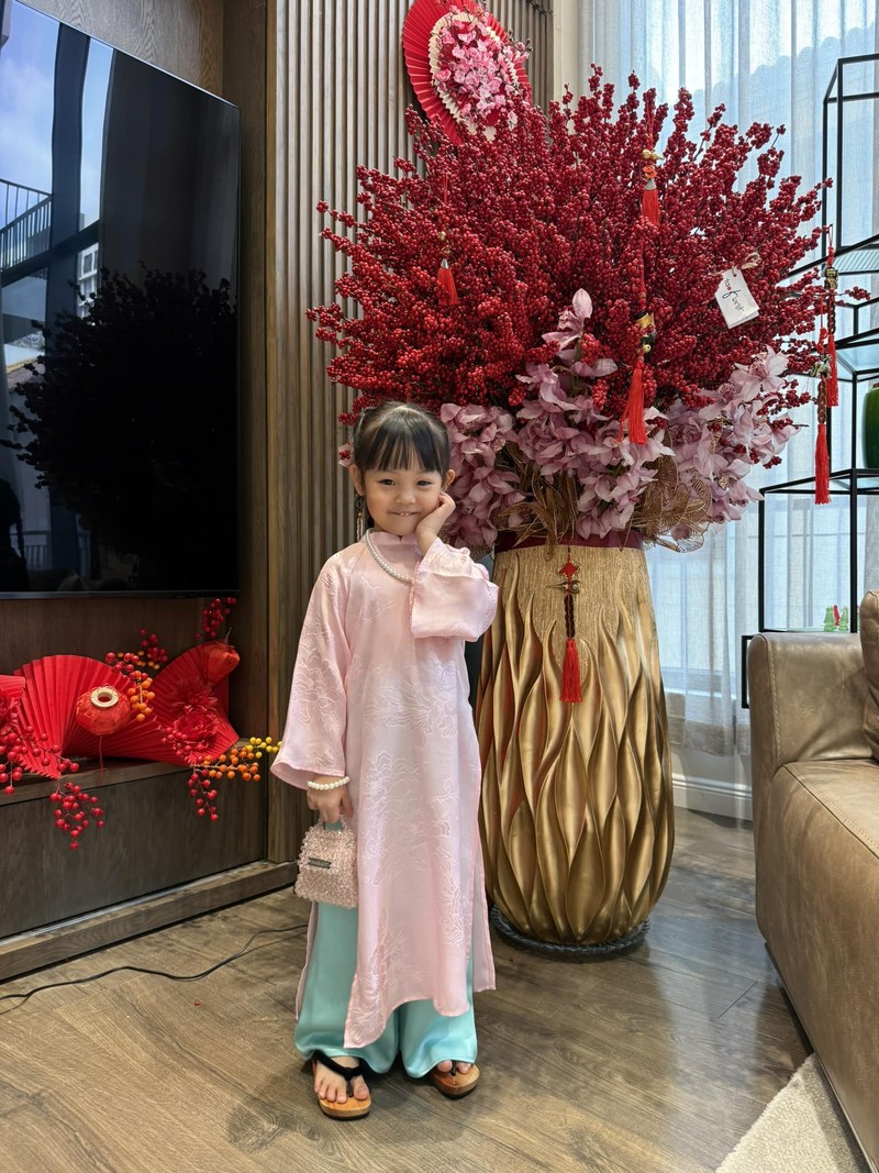 Con gai Dam Thu Trang hoa “my nhan nhi” voi toc mai thua-Hinh-12
