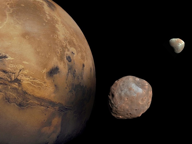 Sao Hoa dang xau xe hai Mat trang ve tinh Phobos va Deimos-Hinh-2