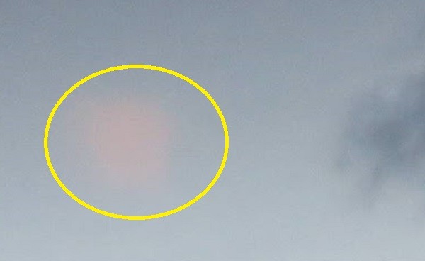 Vat the lo lung nghi UFO xuat hien tren bau troi Washington-Hinh-2