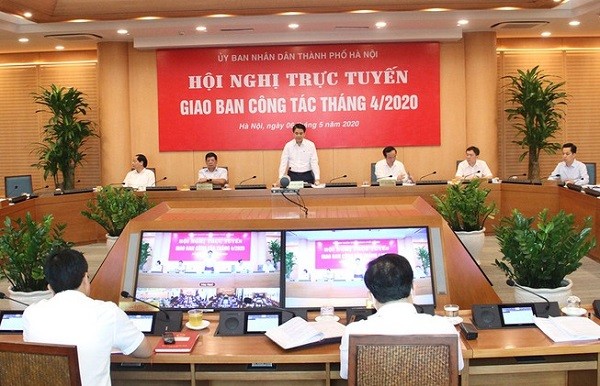 Chu tich Ha Noi: 'Khong duoc bat hoc sinh deo tam chan!'