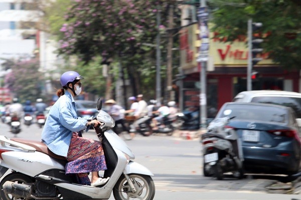 Thoi tiet ngay 6/5: Bac Bo va Trung Bo nang nong, co noi tren 41 do C