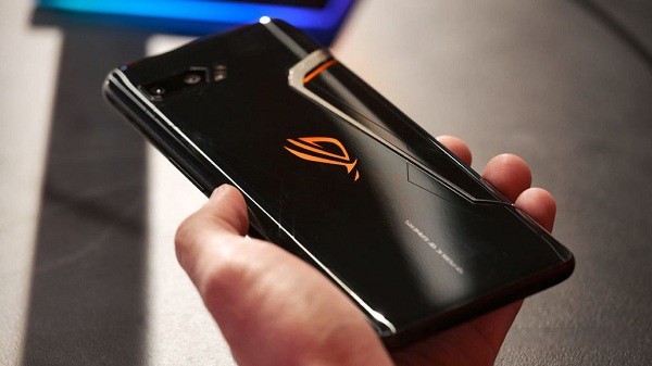 Bat ngo vi tri dau bang smartphone Android manh nhat The gioi-Hinh-6