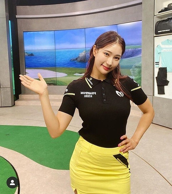 Nu than golf Han Quoc muon fan... bot chu tam den body goi cam