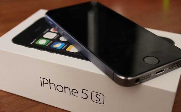 Tai sao iPhone 5S mat van tay xuong gia tham chi 500.000 dong?-Hinh-9