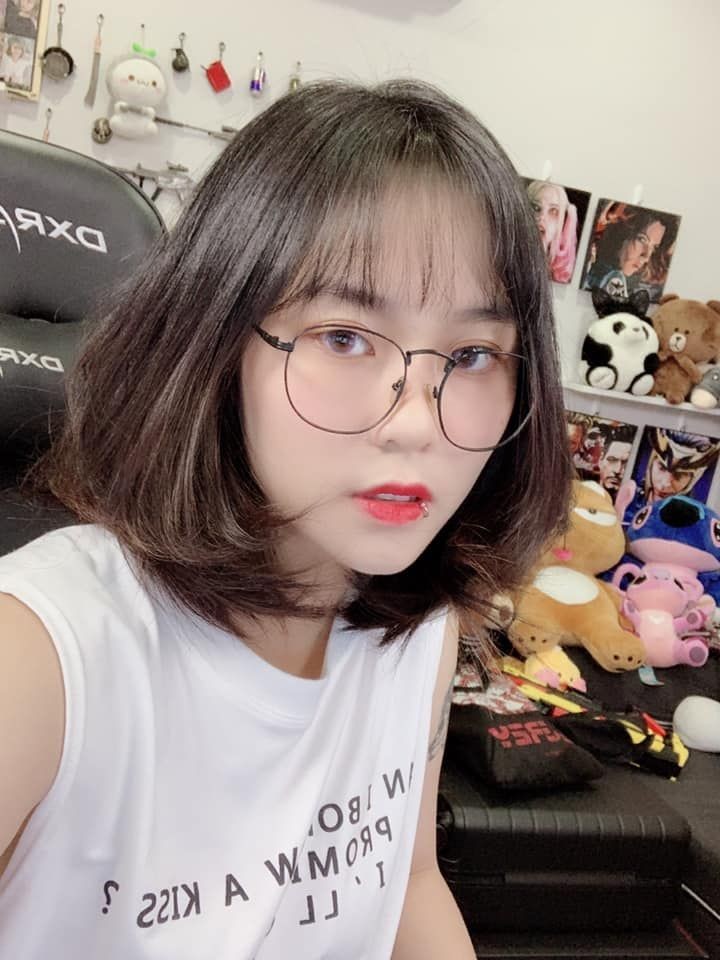 Kiem tien ty, dan streamer Viet noi tieng con co hoc van cao ngat nguong-Hinh-9