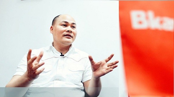 Tam “quen” Bphone, CEO Nguyen Tu Quang quay ve voi... diet virus