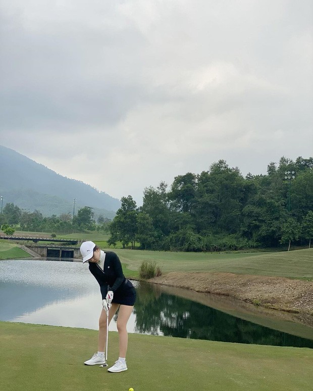 Hot girl Da Nang duoc menh danh “my nhan dep nhat san golf”-Hinh-7