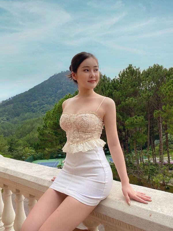 Hot girl Da Nang duoc menh danh “my nhan dep nhat san golf”-Hinh-9