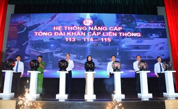 Xai ung dung HCMC EOC ho tro khan cap the nao?