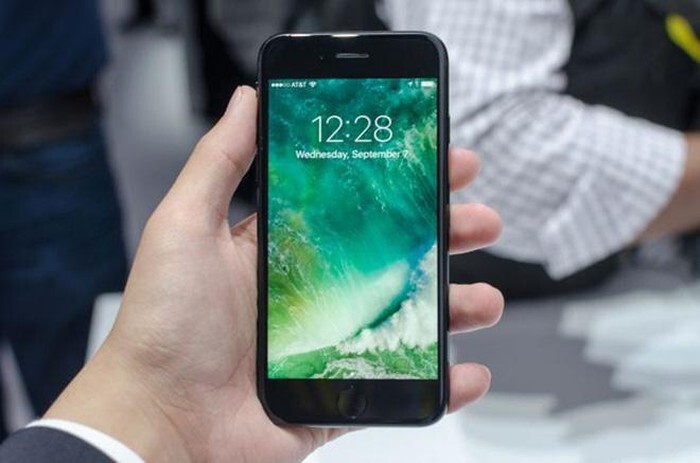 Diem lai nhung mau iPhone dep nhat trong lich su Apple-Hinh-5
