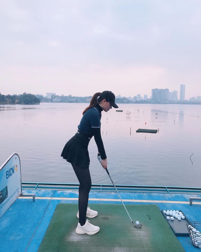 Nhan sac Golfer Viet bo ca tram trieu de tro thanh “golf thu