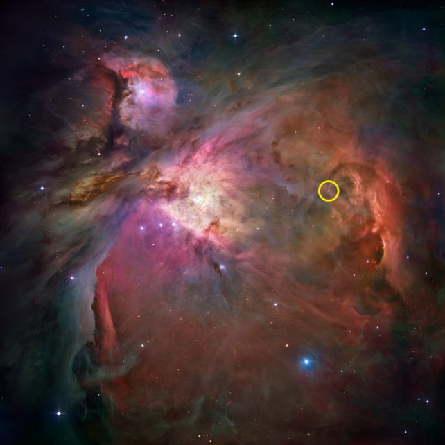 Can canh tinh van Orion tuyet dep ngo nhu sieu thuc qua Kinh Hubble-Hinh-3
