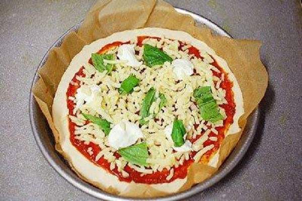 Tro tai lam banh pizza margherita thom ngon ngay tai nha-Hinh-7