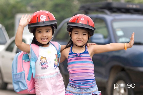 Ảnh be doi mu bao hiem dáng yeu nhu thien thàn-Hinh-2