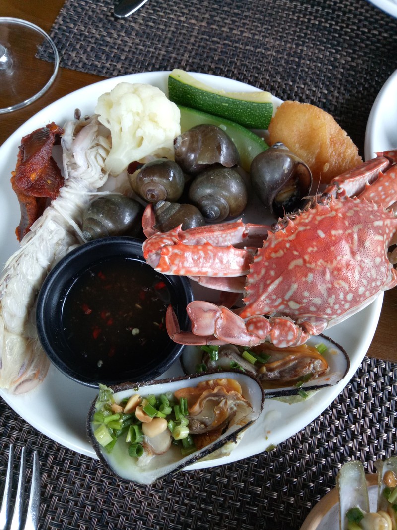 An o Bay Buffet Ho Tay, thuc khach nhap vien vi ngo doc?-Hinh-4