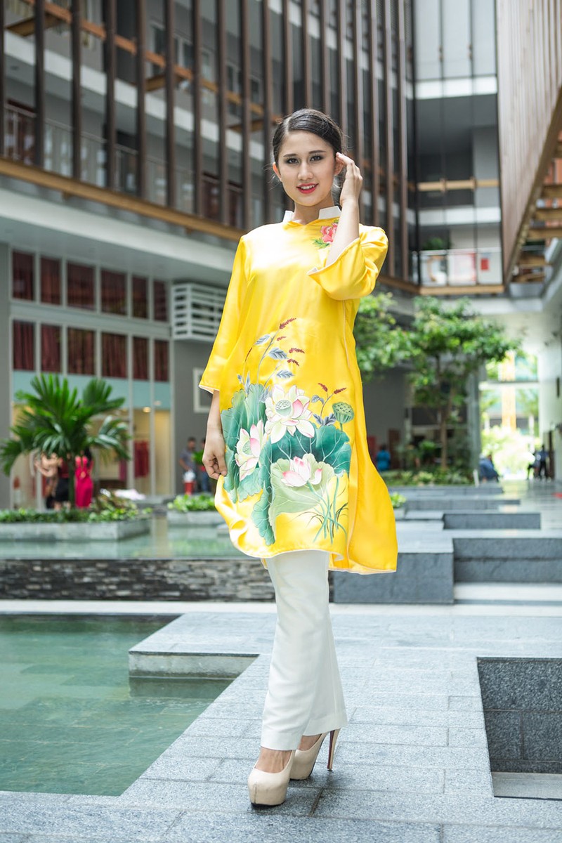 Meo chon va mac ao dai cach tan xinh ngat ngay di choi Tet