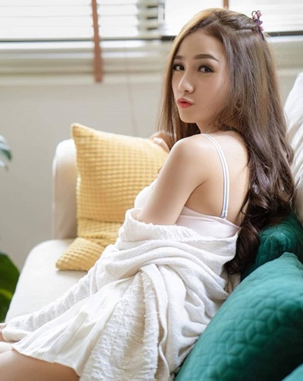 Phong cach thoi trang sexy cua nu y ta tung bi sa thai vi qua dep-Hinh-12