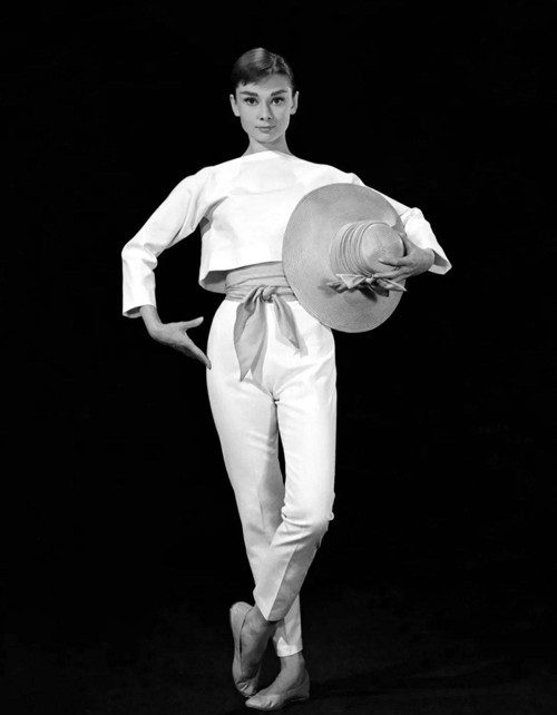 “Tuong dai sac dep” Audrey Hepburn luon toa sang nho meo don gian nay-Hinh-3