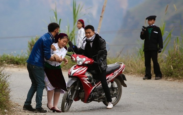 Diem nhung vu bat vo tai tieng cua nguoi dan toc-Hinh-2