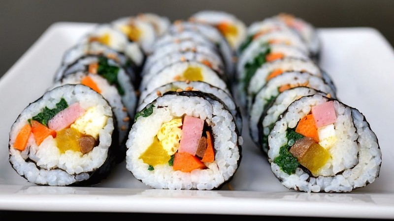 4 cach lam com cuon “an dut” sushi Nhat Ban-Hinh-4