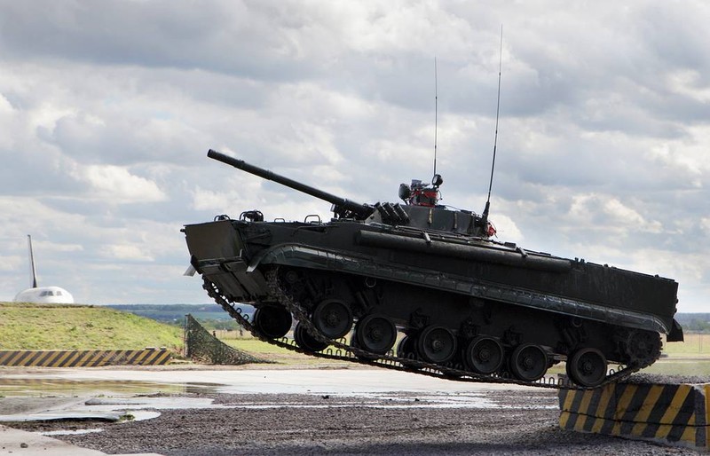 Nga thua nhan xe Bradley cua My vuot troi hon BMP-3-Hinh-18