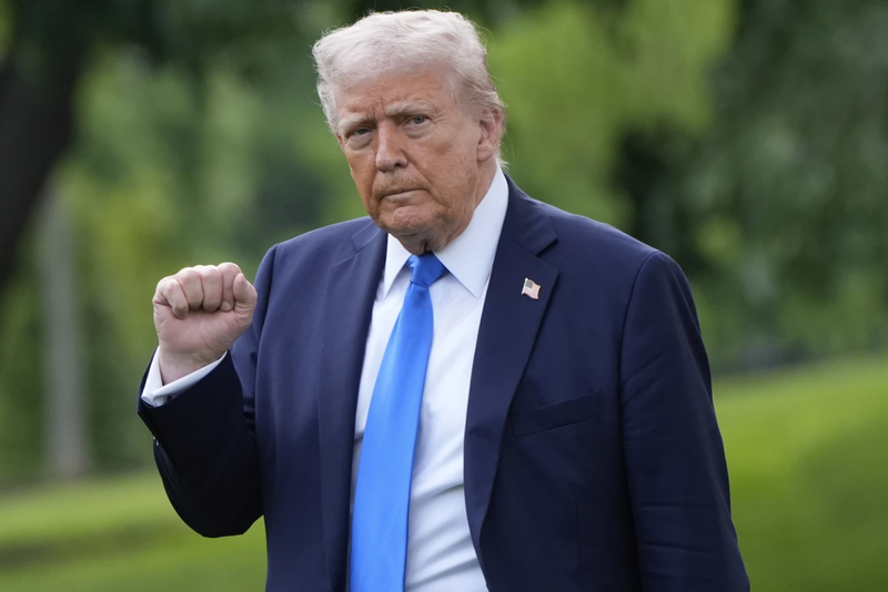My len ke hoach dieu binh vao dung dip sinh nhat Tong thong Trump-Hinh-6