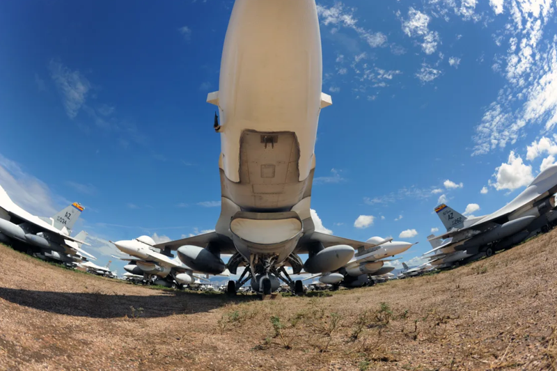 May bay F-16 cua My bi bo khong duoc chuyen den Ukraine