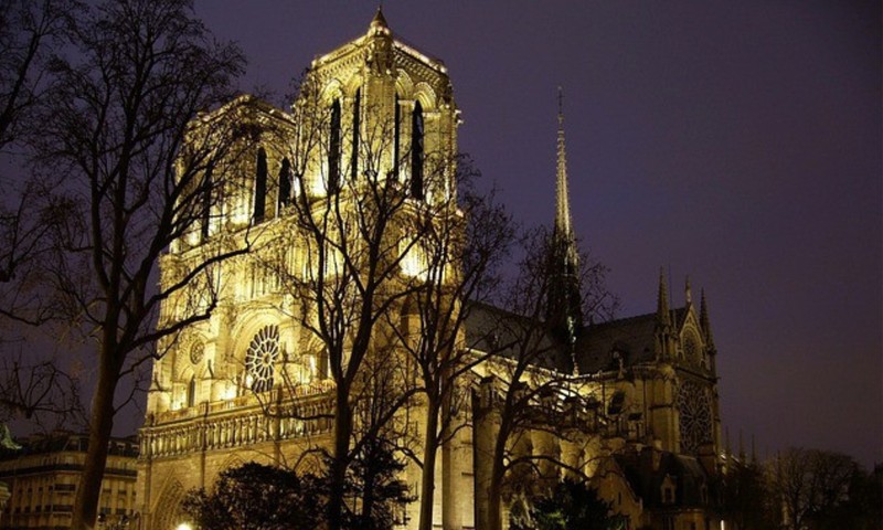 Chuyen ky bi ve nhung bong ma trong nha tho Duc Ba Paris-Hinh-2