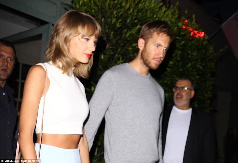 Nguoi tinh cua Taylor Swift ban biet thu trieu do