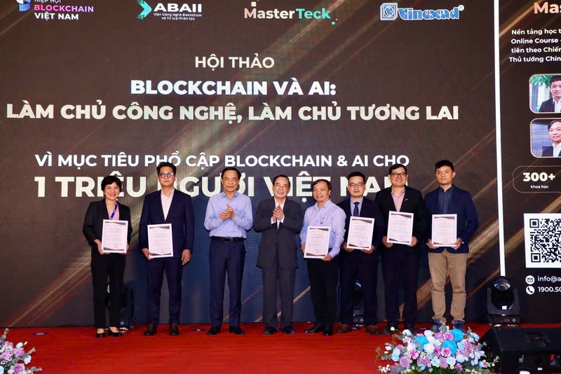 MasterTeck: Chia khoa toi uu chi phi va nhan su nganh Blockchain, AI-Hinh-2