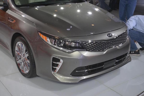 Kia Optima moi se co 3 phien ban dong co-Hinh-2