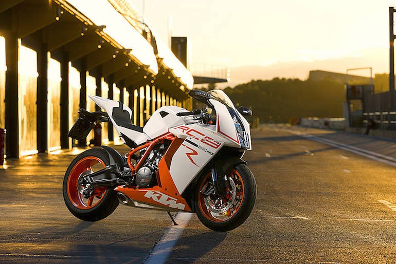 KTM RC8 bi khai tu vi “qua nhanh, qua nguy hiem”-Hinh-10