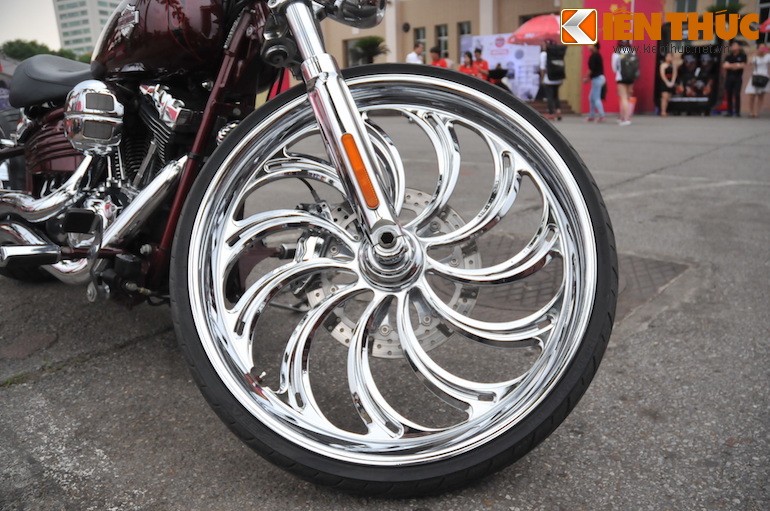 Harley-Davidson Rocker-C do mam “khung” tai Ha Noi-Hinh-4