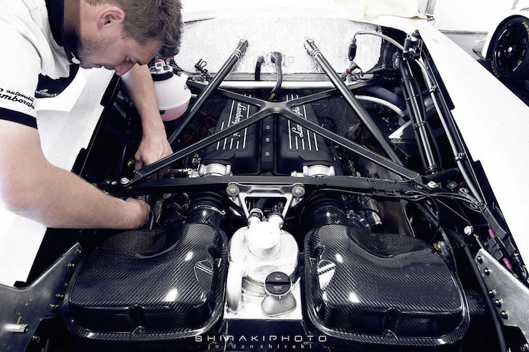 “Sam soi” Lamborghini Huracan Super Trofeo “trang khong ti vet“-Hinh-7