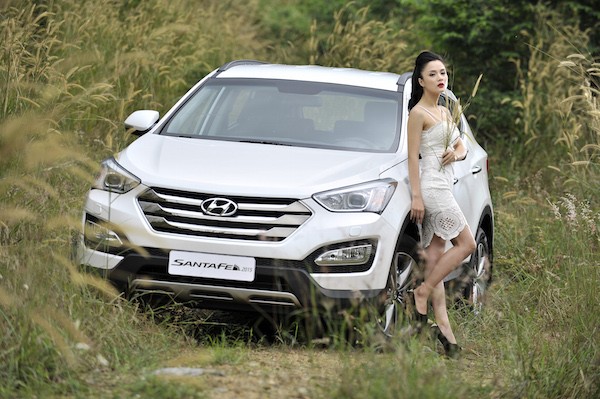 Hyundai tung ra SantaFe ban 5 cho, gia tu 999 trieu VND