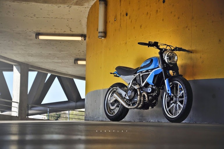 Hinh anh sieu xe Ducati Scrambler baby blue do kieu Phap-Hinh-2