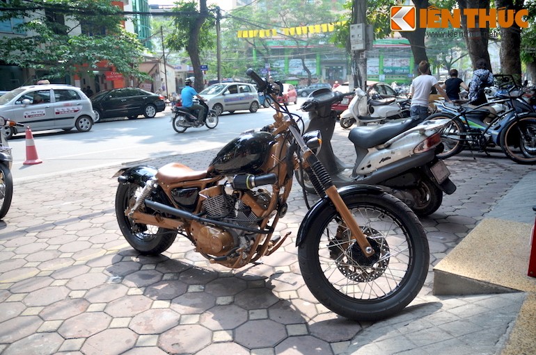 “Doi gio” voi Yamaha Virago do Bobber cua biker Ha Thanh